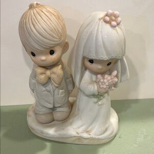 Charming precious moments Wedding Couple Figurine - Cream and Pink